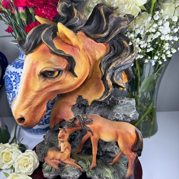 This is a spectacular piece. Part of the Goldenvale Collection. Heavy. Resi - Picture 13 of 15